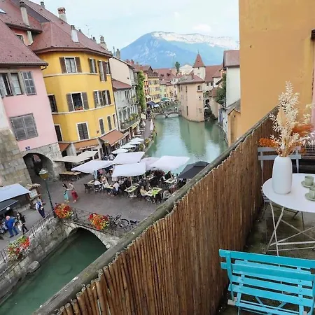 Apartment Le Thiou 3 Etoiles - & Authentique, Au Coeur De La Vieille Ville, Billard, 6 Personnes *