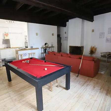 Appartement Le Thiou 3 Etoiles - & Authentique, Au Coeur De La Vieille Ville, Billard, 6 Personnes